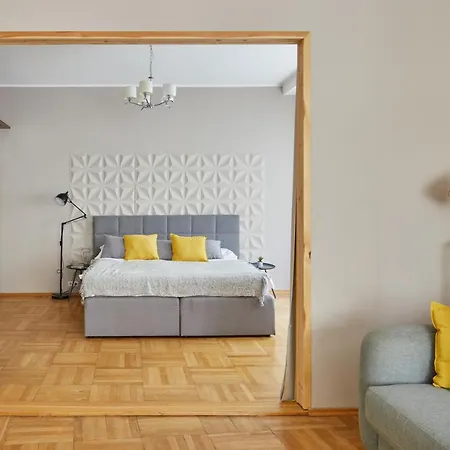 Appartement Days - Modern W Retro Elements - New Town *